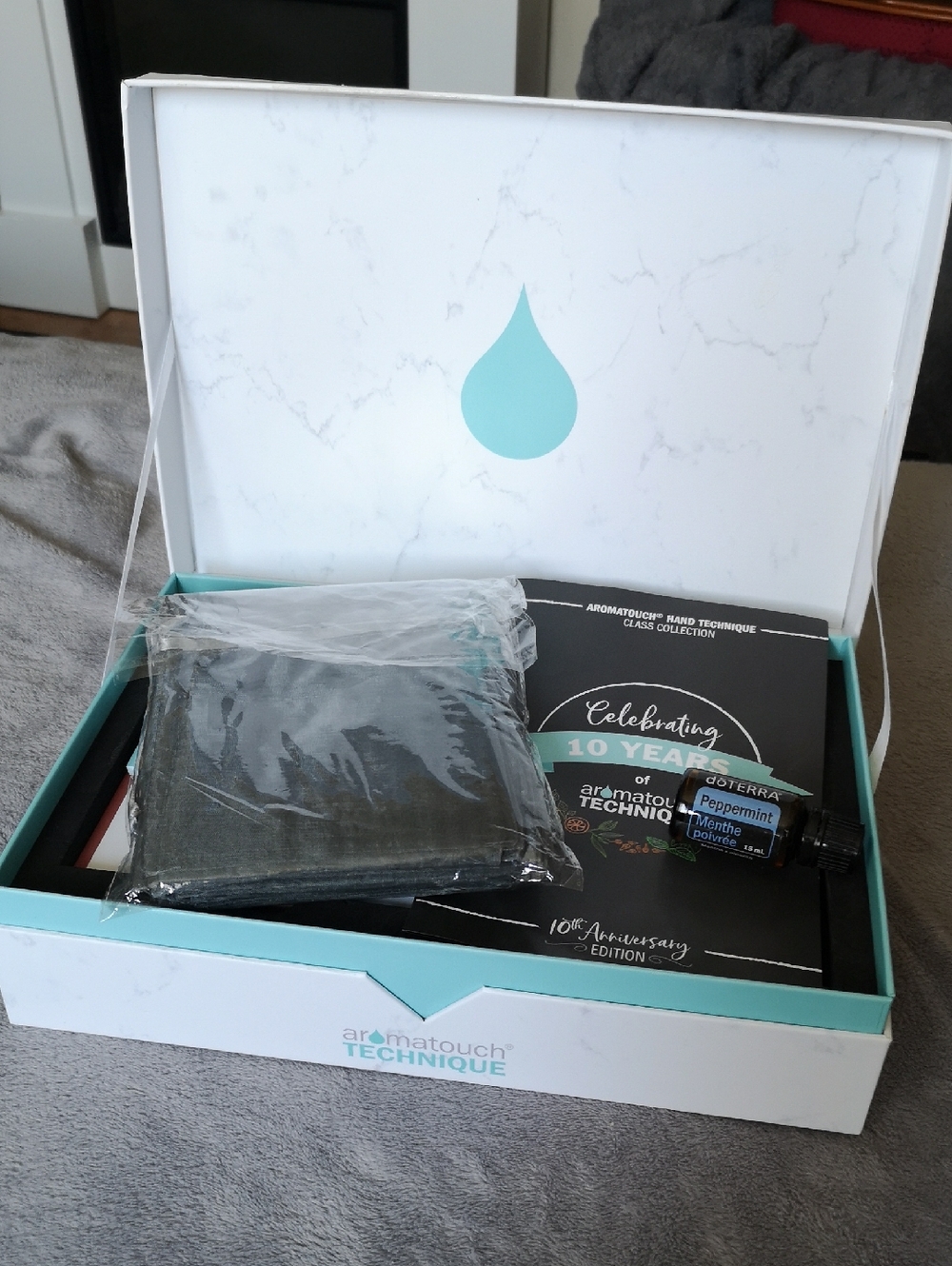 New doTERRA Aromatouch Hand Technique Teaching Kit with Sealed Peppermint 15ml